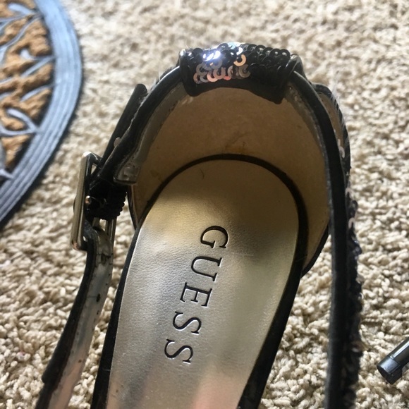 Guess Hondo3 Black/Silver Sequin Peep Toe - Picture 6 of 8